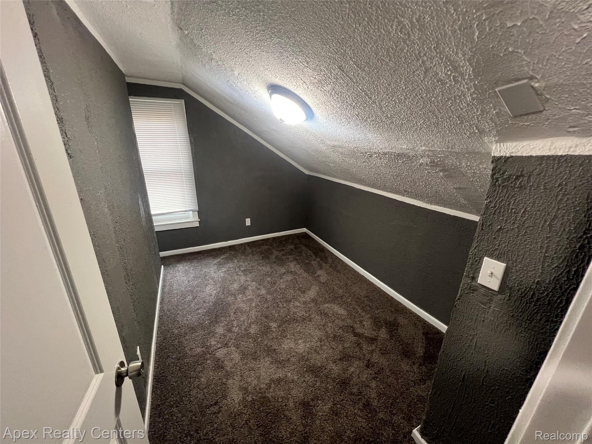 20411 Washburn Street Property Photo 26