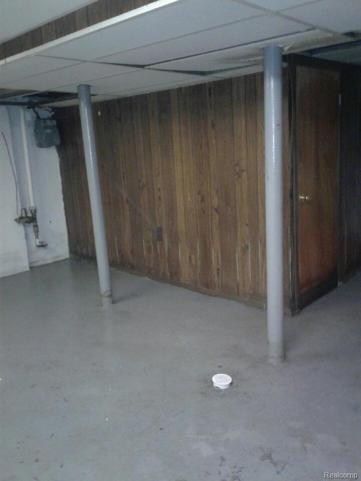 6147 Sheridan Street Property Photo 2