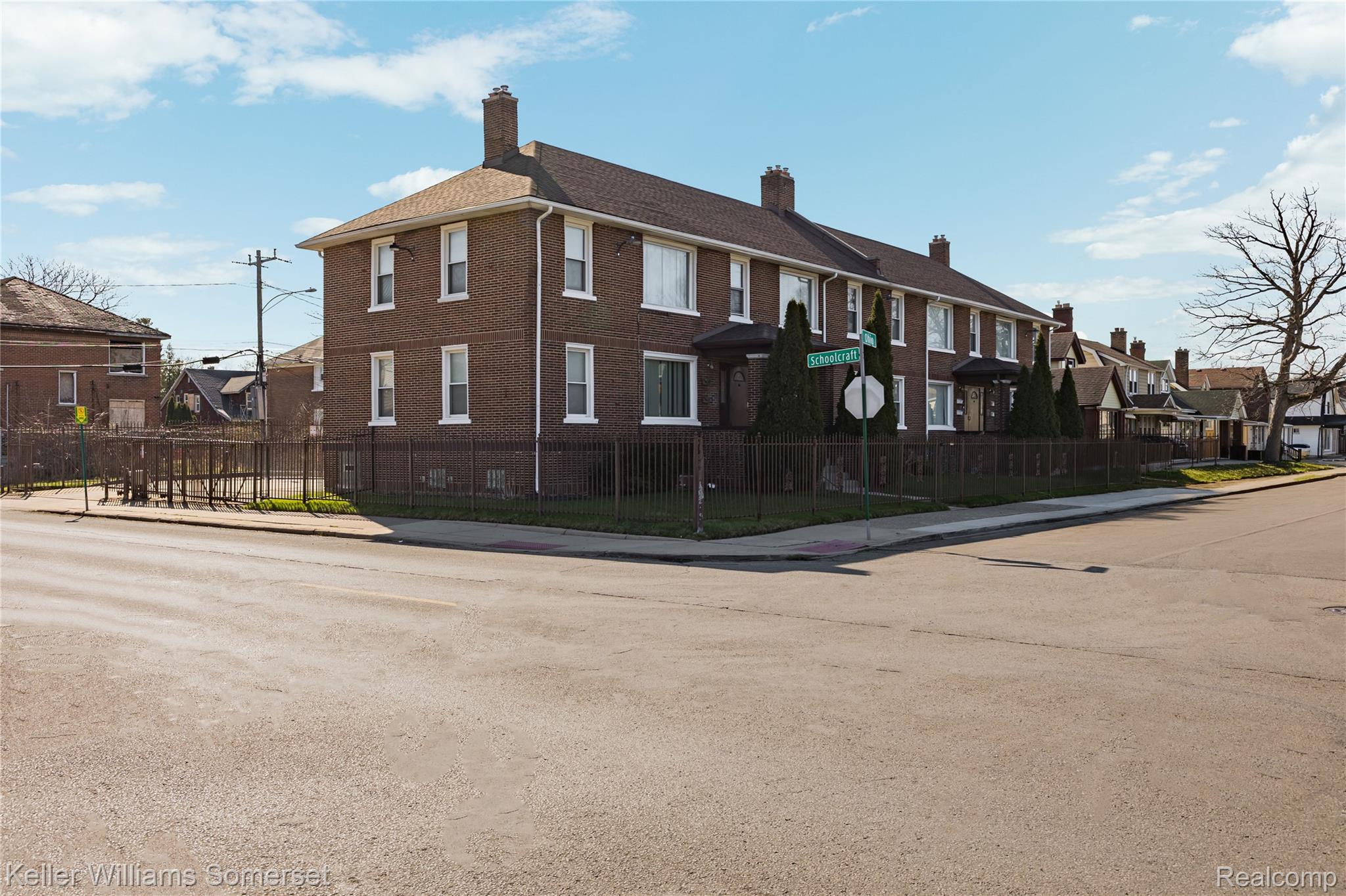 13660 Ohio Street Property Photo 2