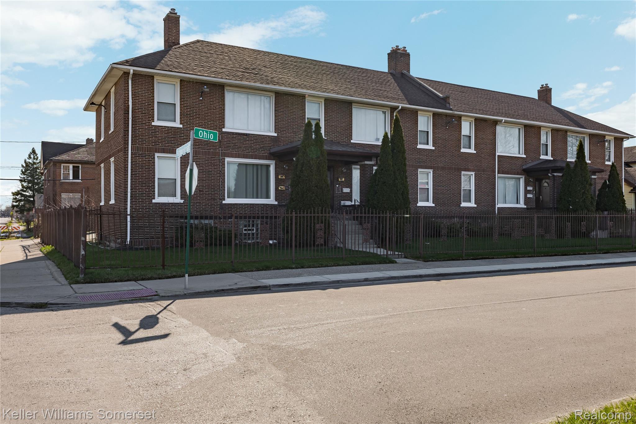 13660 Ohio Street Property Photo 3