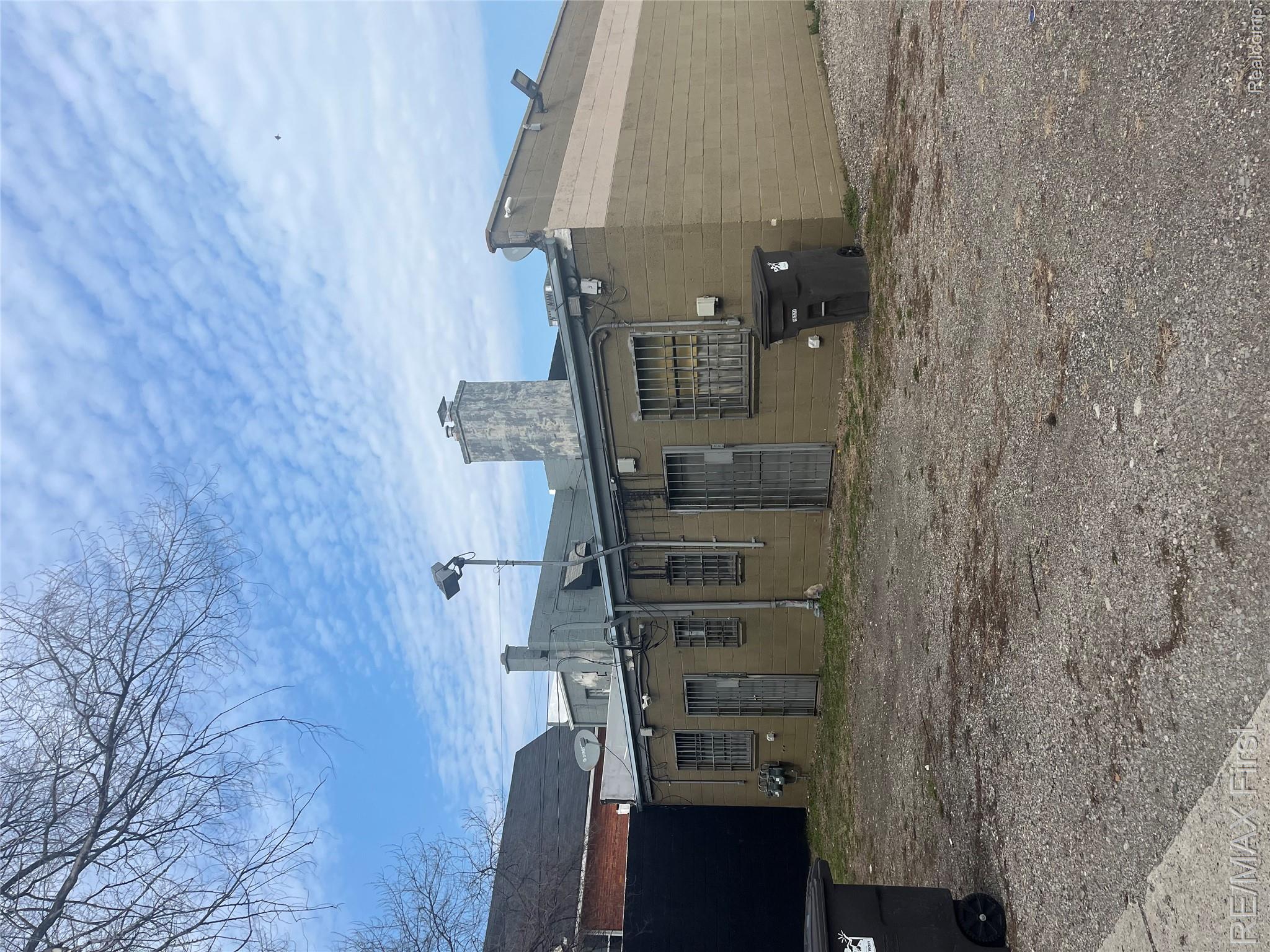 20477 Van Dyke Street Property Photo 21
