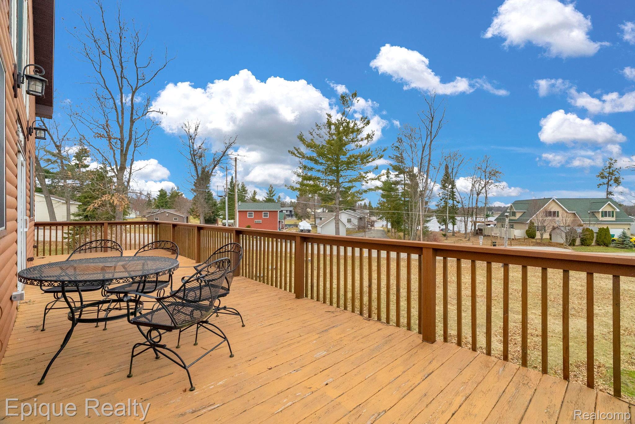 3247 Comanche Trail Property Photo 11