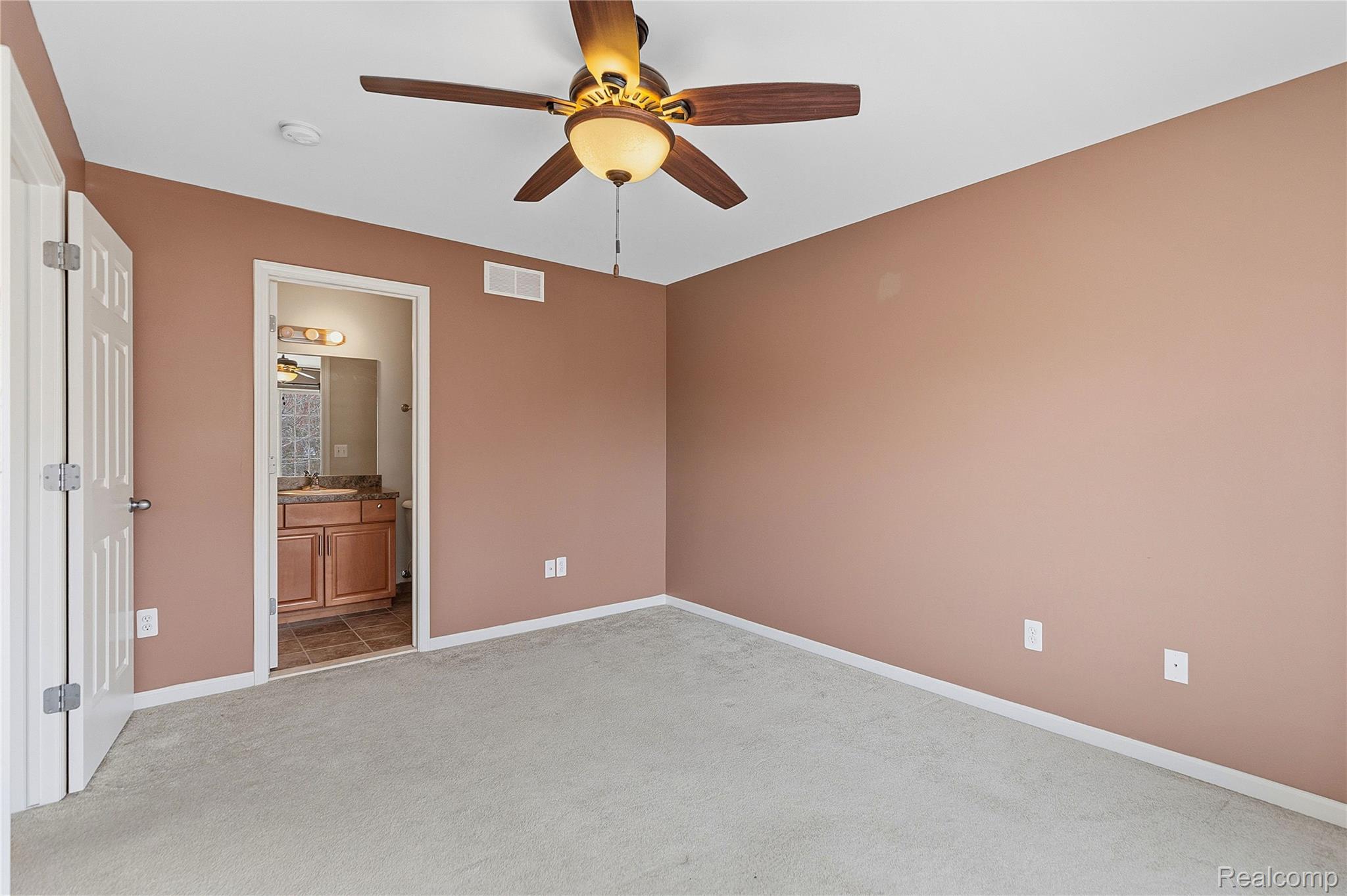 53106 Celtic Drive Property Photo 19