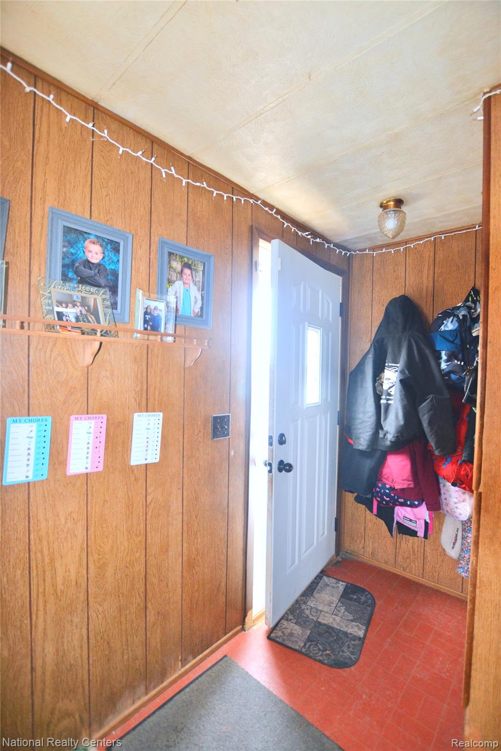 3088 7 Mile Road Property Photo 4