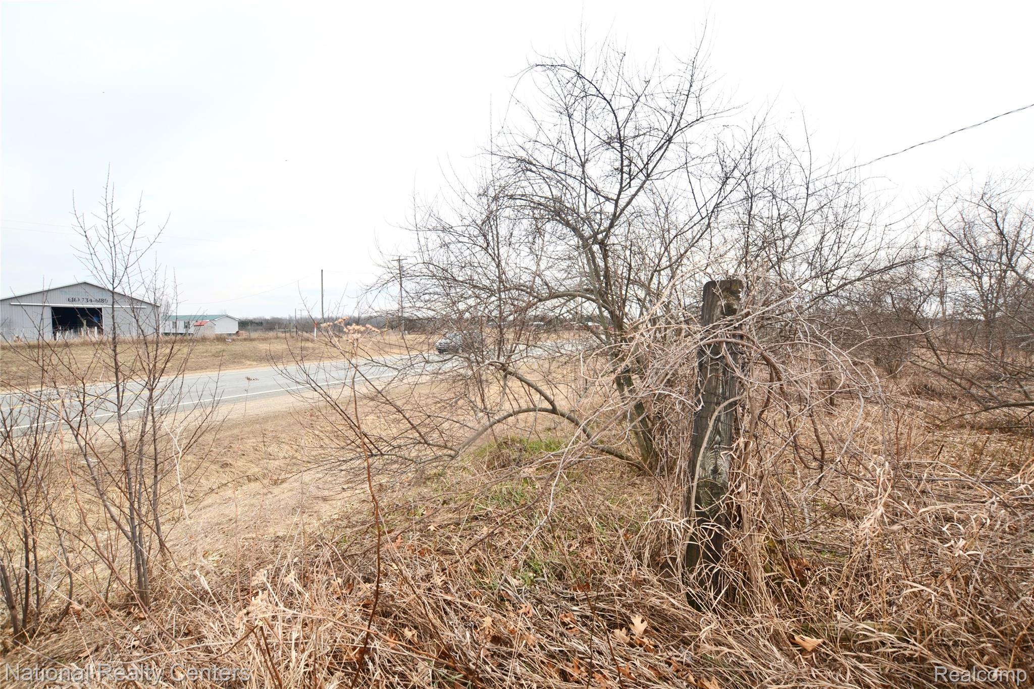 3088 7 Mile Road Property Photo 18