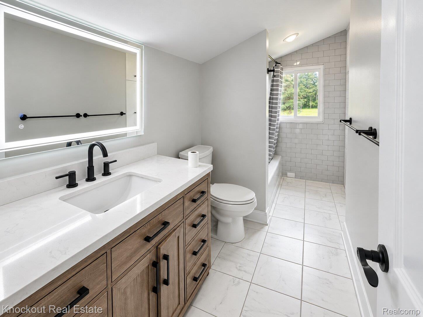 9239 Lange Road Property Photo 29