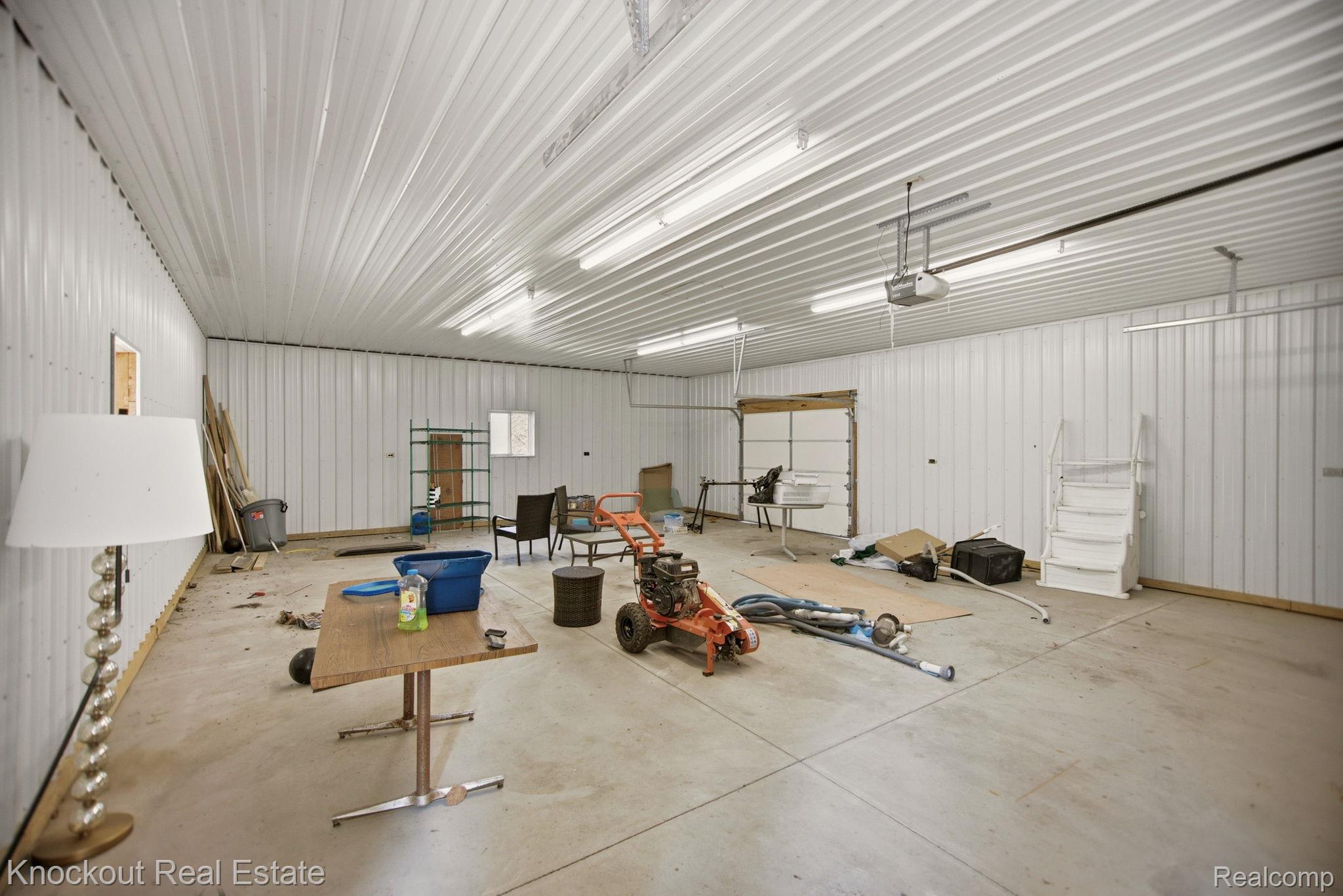 9239 Lange Road Property Photo 42