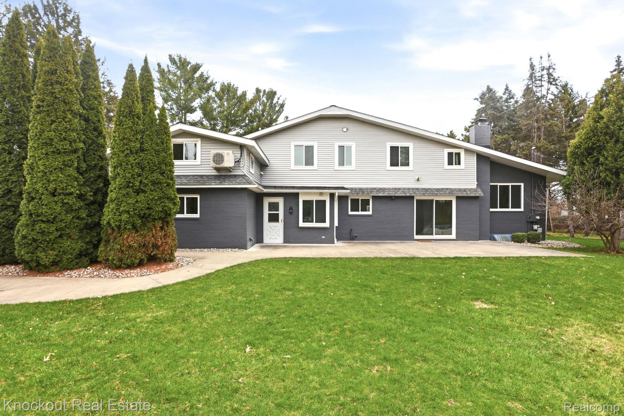 9239 Lange Road Property Photo 43