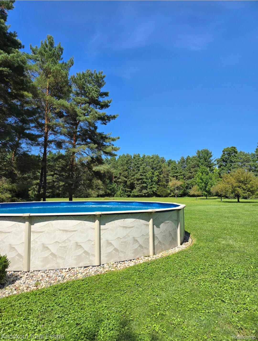 9239 Lange Road Property Photo 48