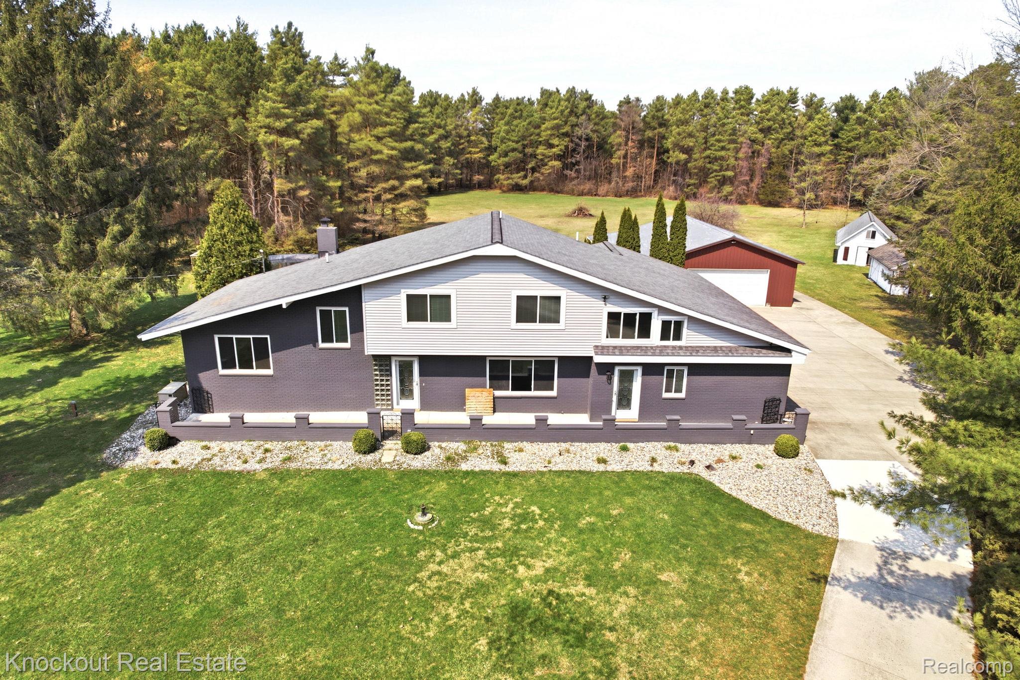 9239 Lange Road Property Photo 52