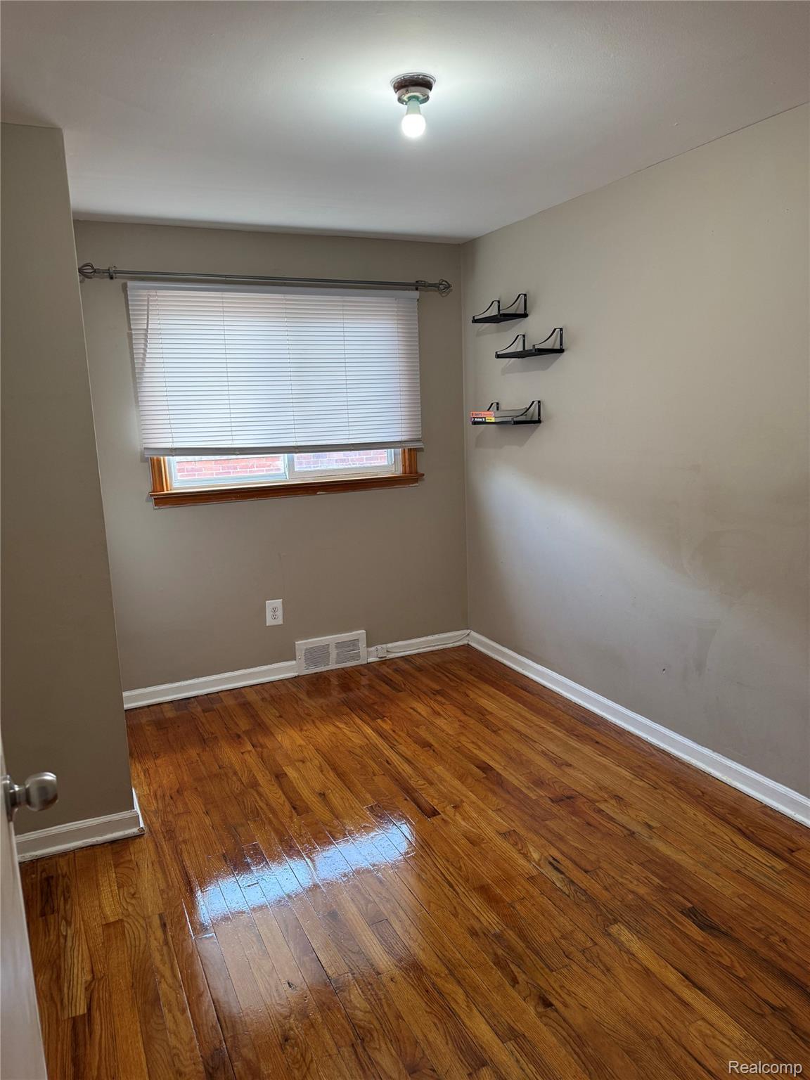1818 N Center Street Property Photo 6