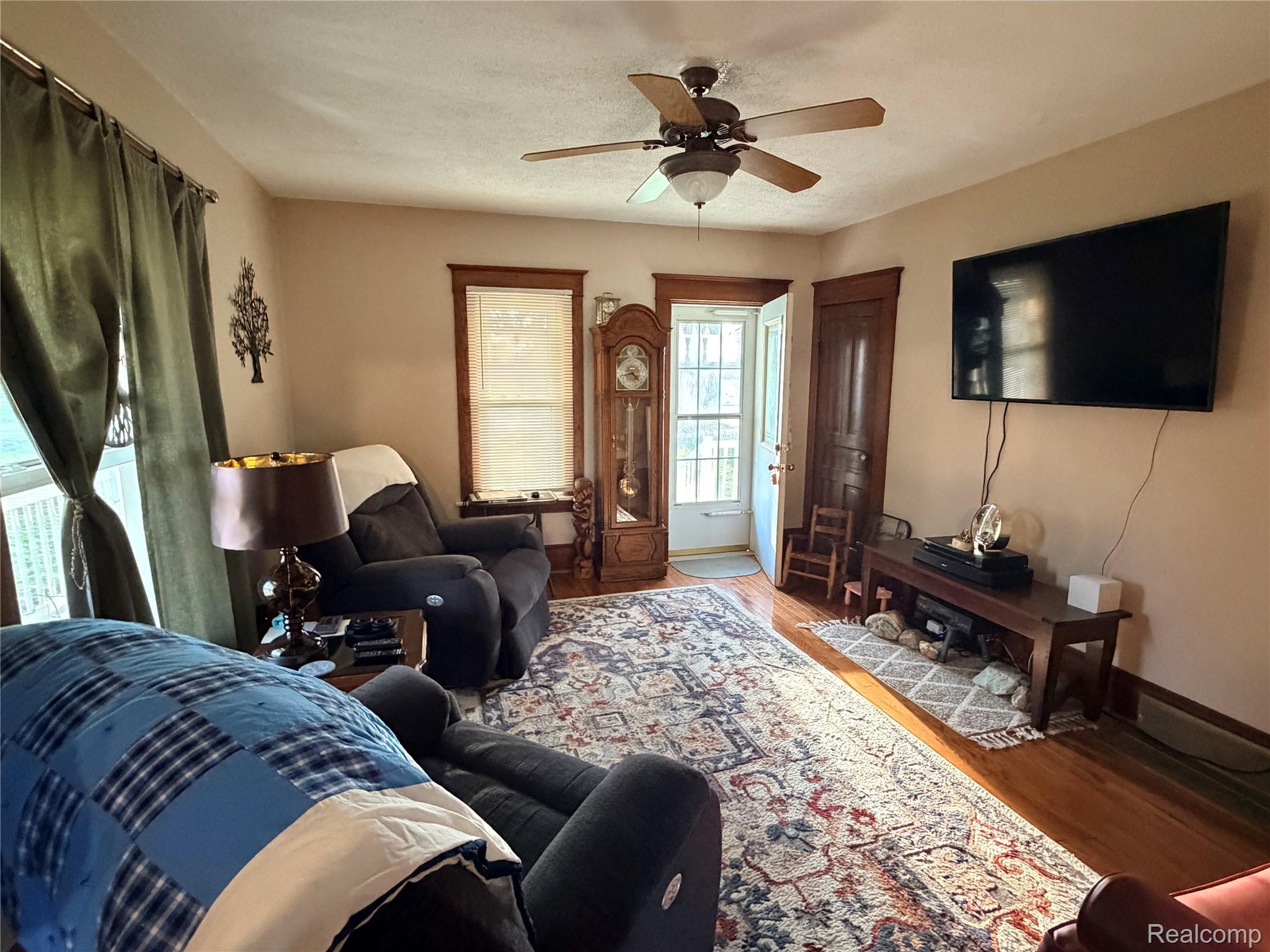 6038 Byron Road Property Photo 12