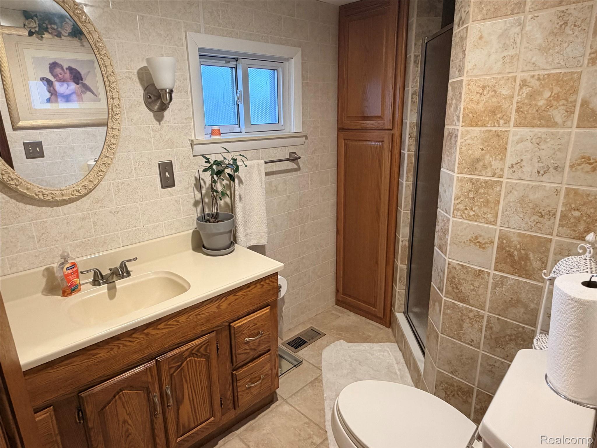 6038 Byron Road Property Photo 14