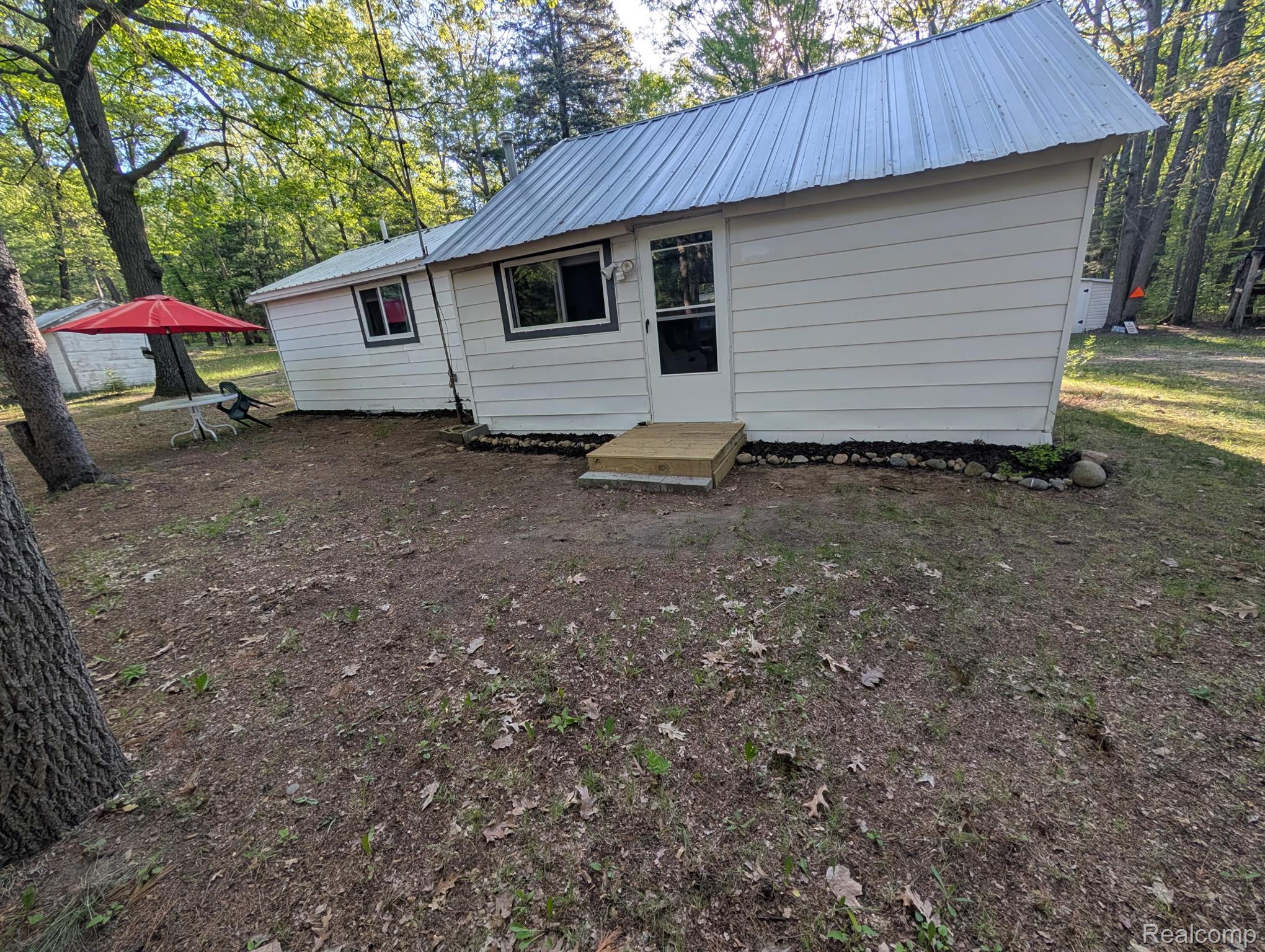 3821 S Townline Road Property Photo 1