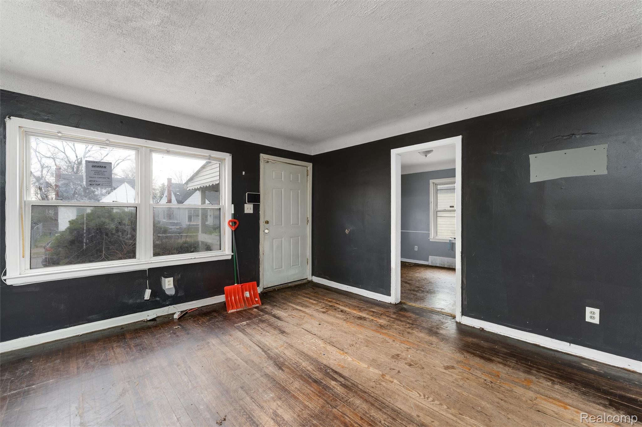 18565 Vaughan Street Property Photo 7