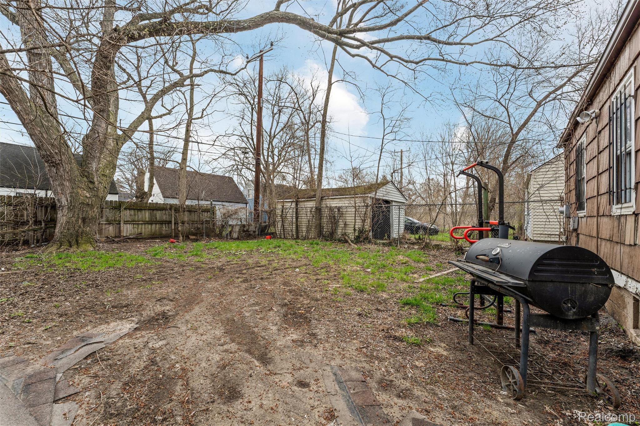 18565 Vaughan Street Property Photo 18