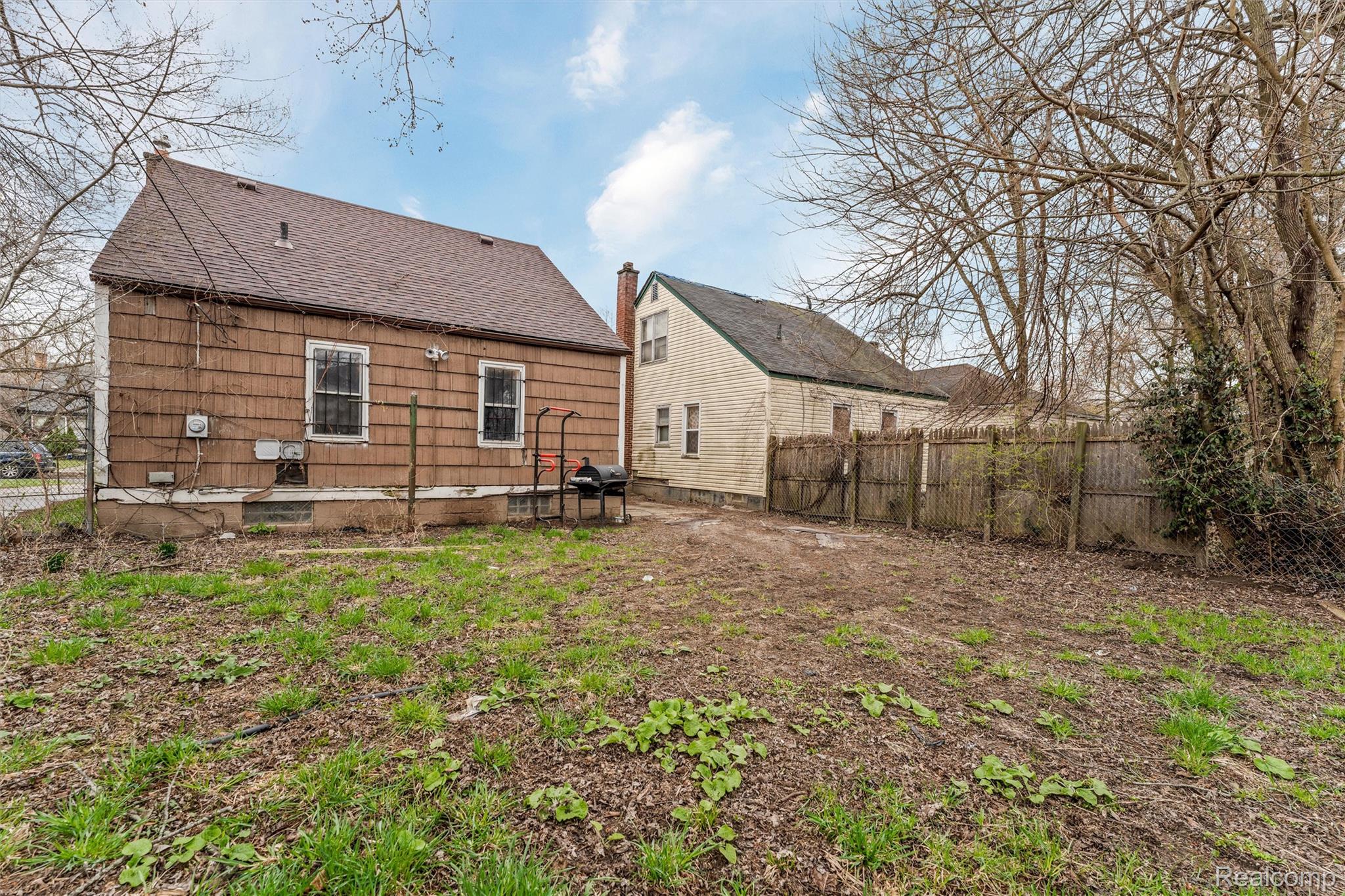 18565 Vaughan Street Property Photo 20