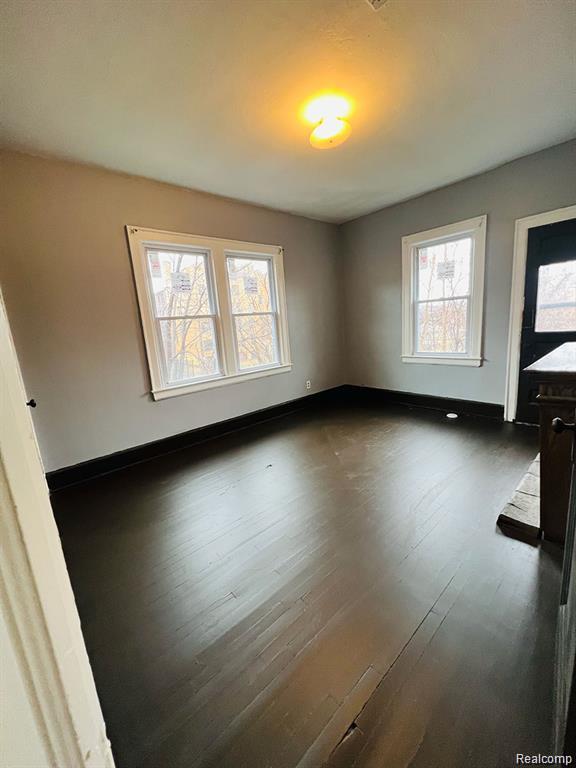 2919 Fullerton Street Property Photo 7