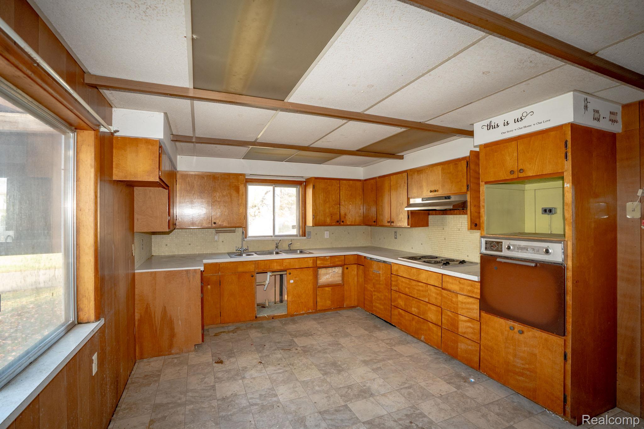 200 North Street Property Photo 11