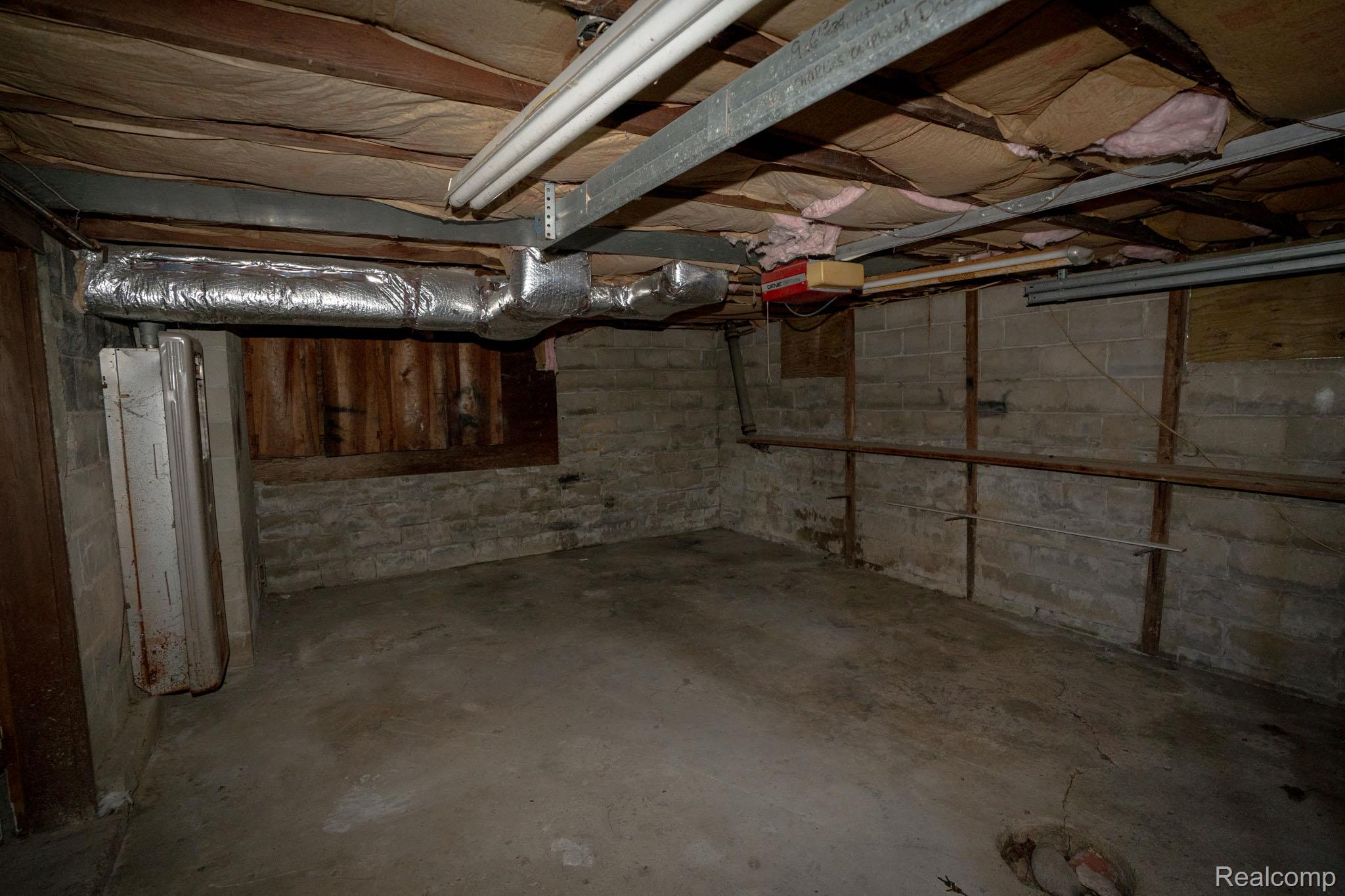 200 North Street Property Photo 34
