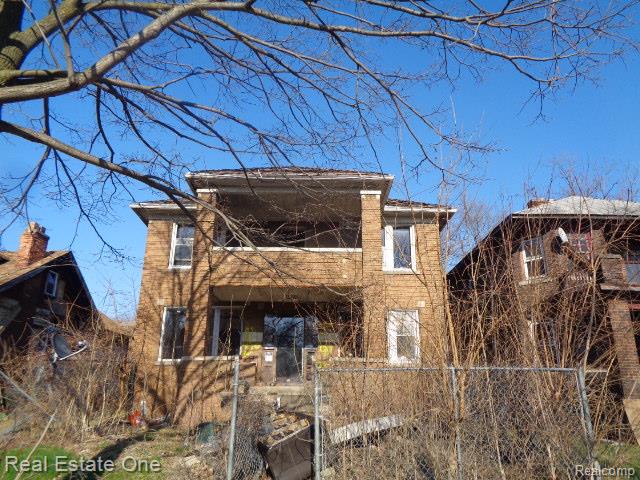 9928 Belleterre Street Property Photo 5