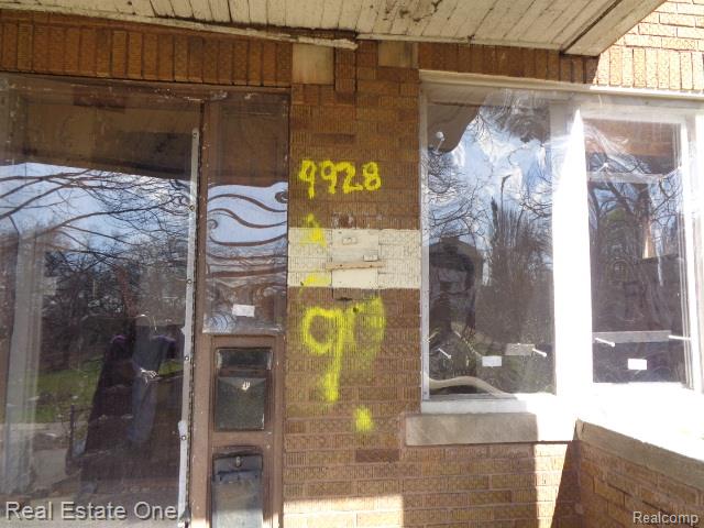 9928 Belleterre Street Property Photo 11