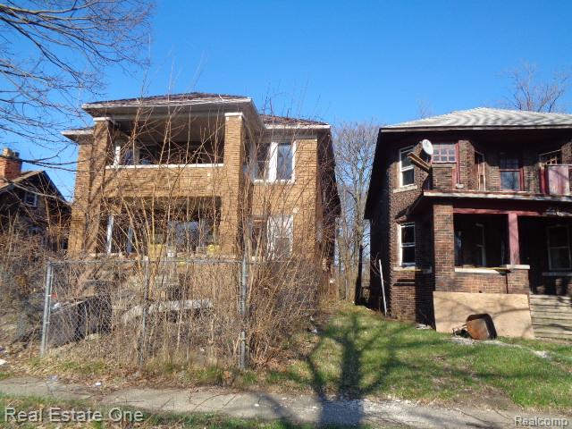 9928 Belleterre Street Property Photo 15