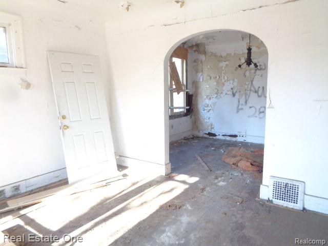9928 Belleterre Street Property Photo 25
