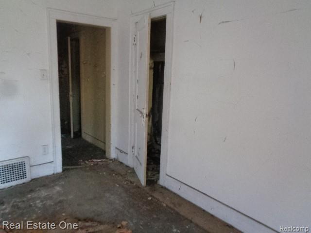 9928 Belleterre Street Property Photo 27