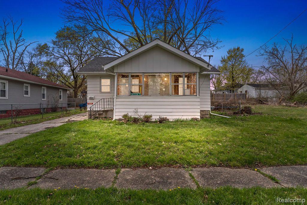 1717 Wolcott Street Property Photo 1