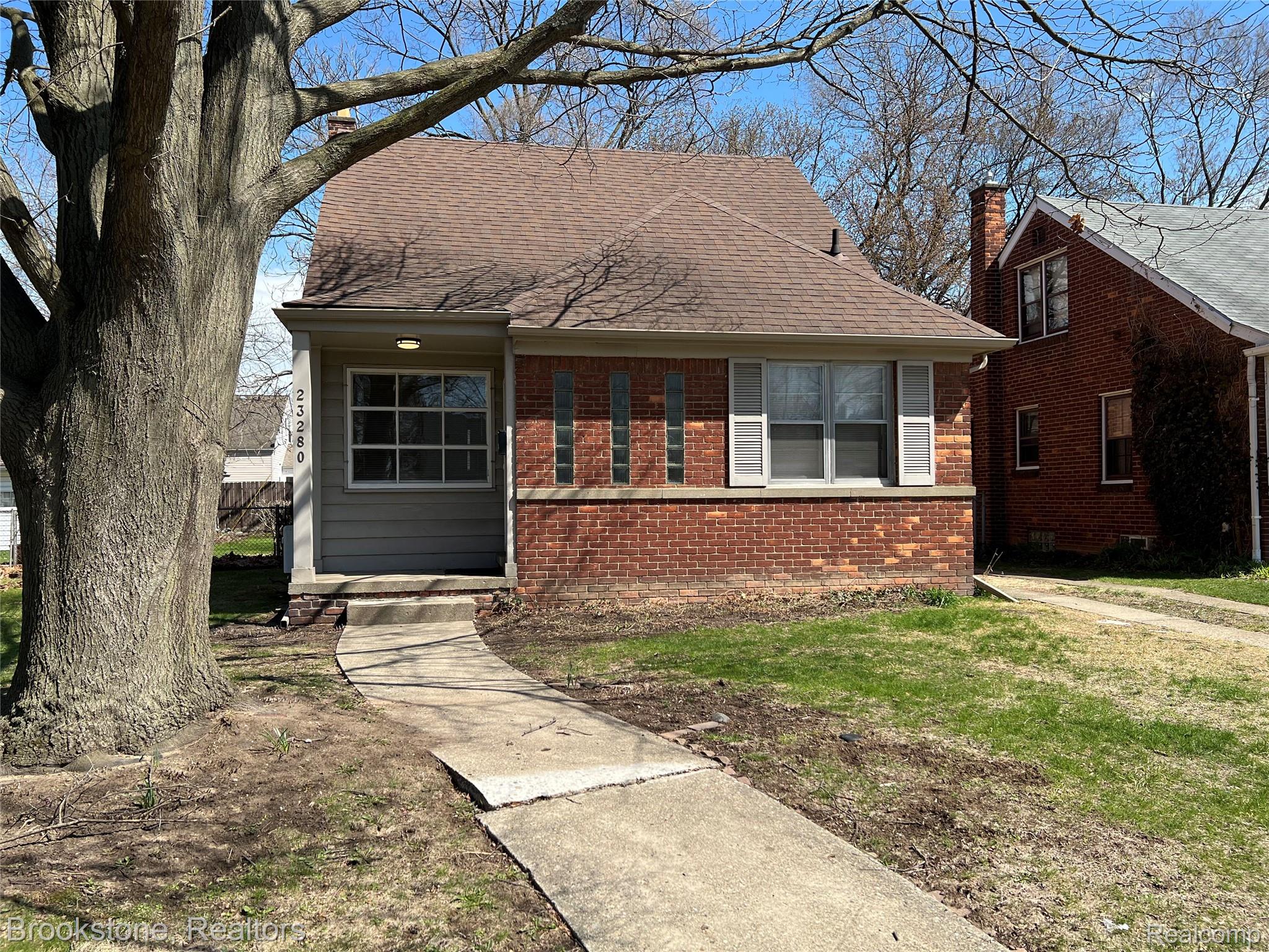 23280 Forest Street Property Photo 1