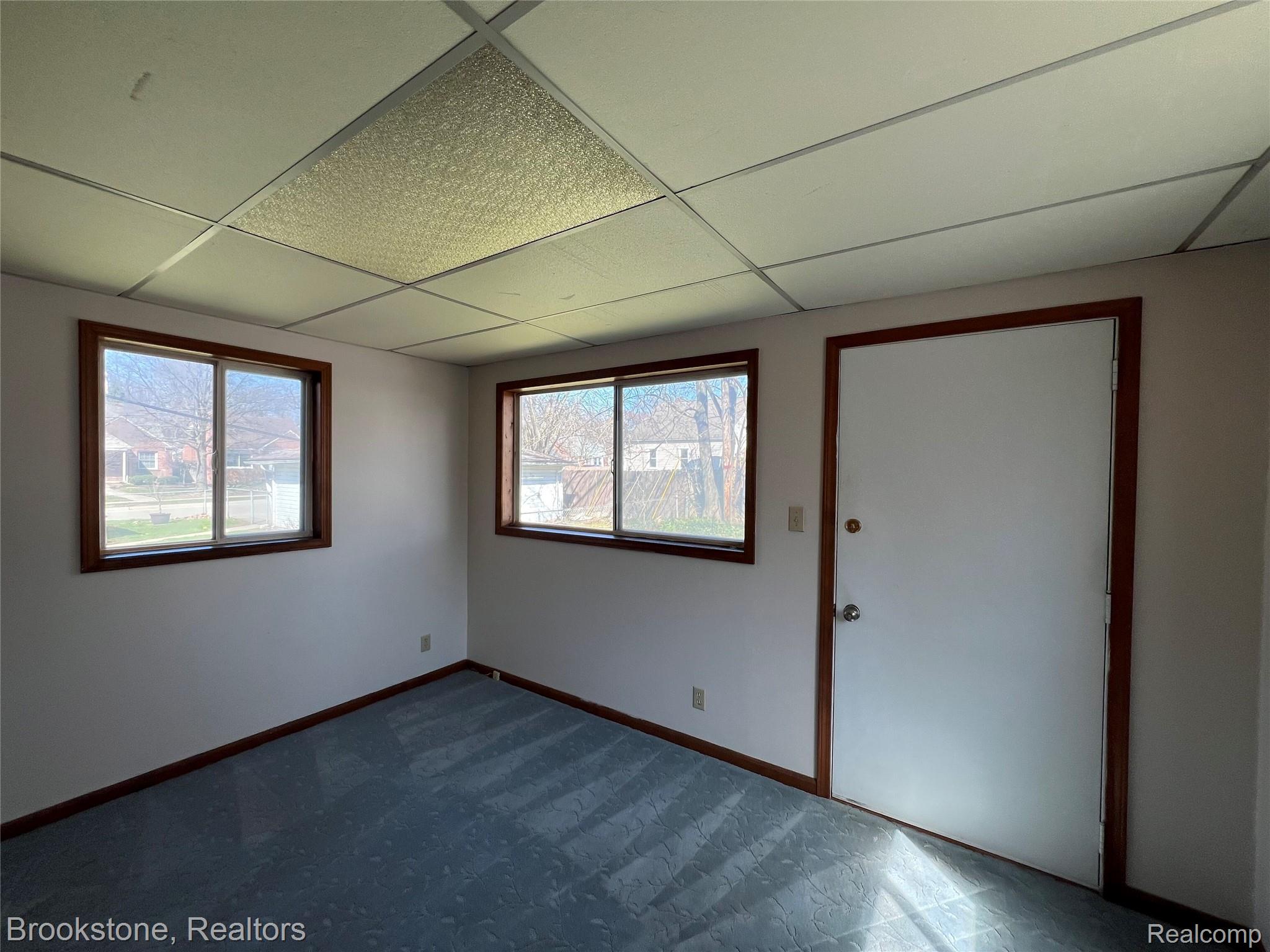 23280 Forest Street Property Photo 17