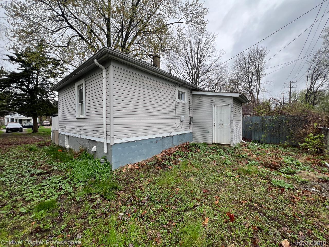 8080 Penrod Street Property Photo 3