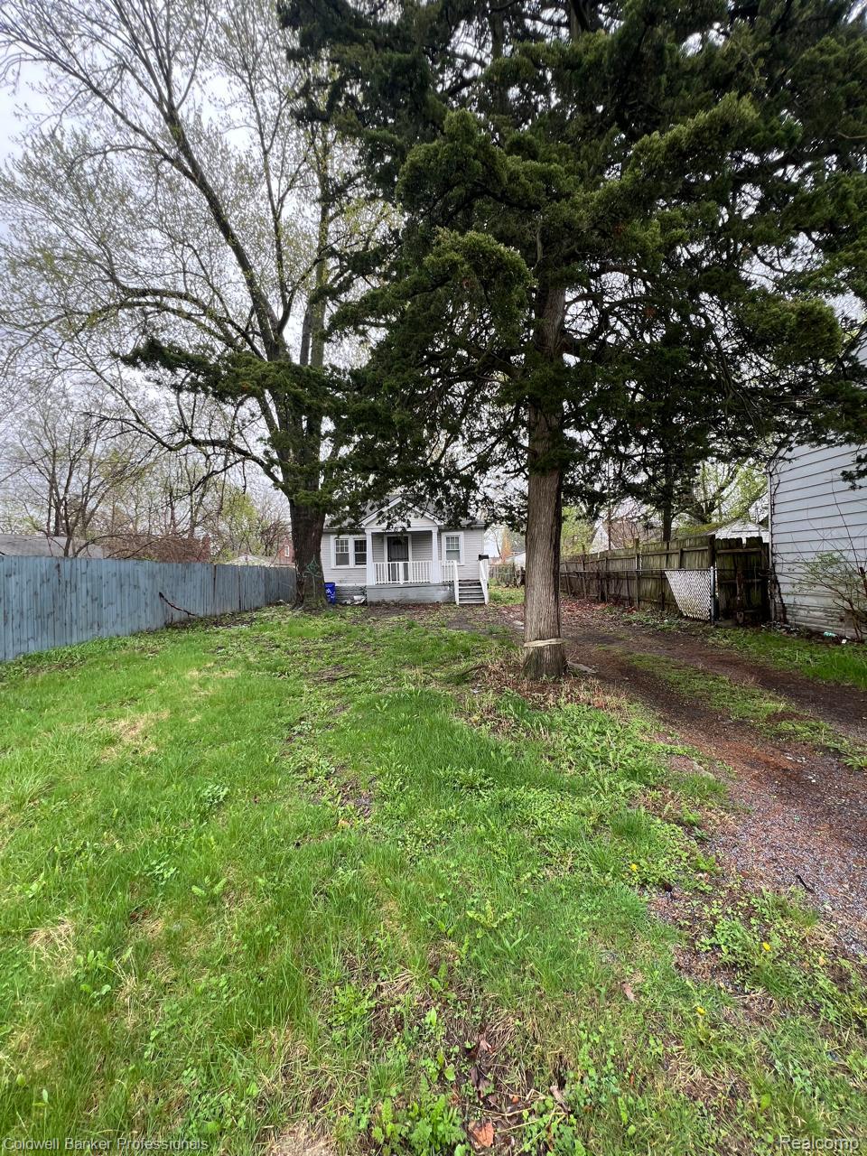 8080 Penrod Street Property Photo 4