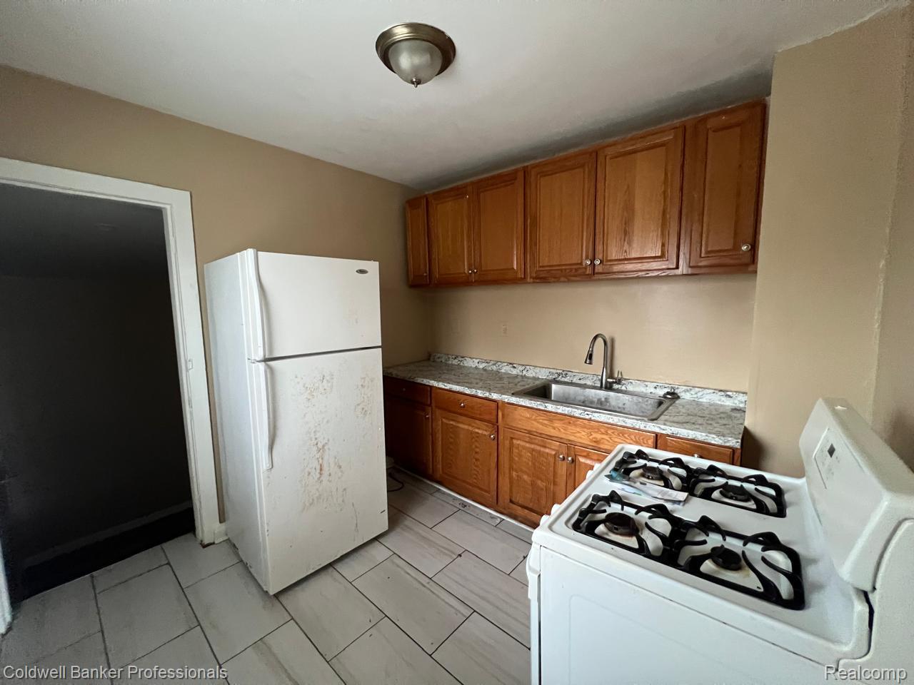 8080 Penrod Street Property Photo 10