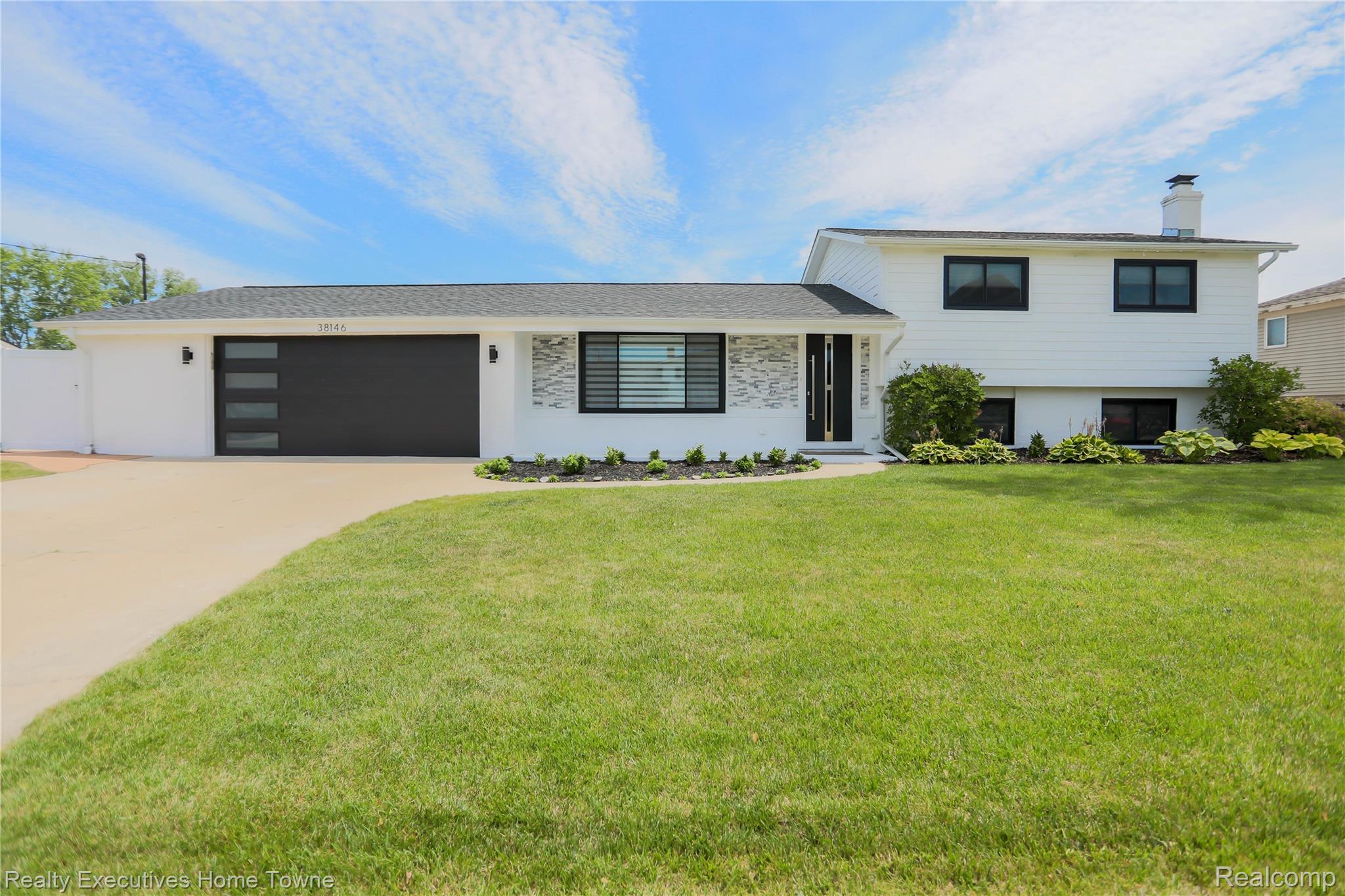 38146 Mast Street Property Photo 1