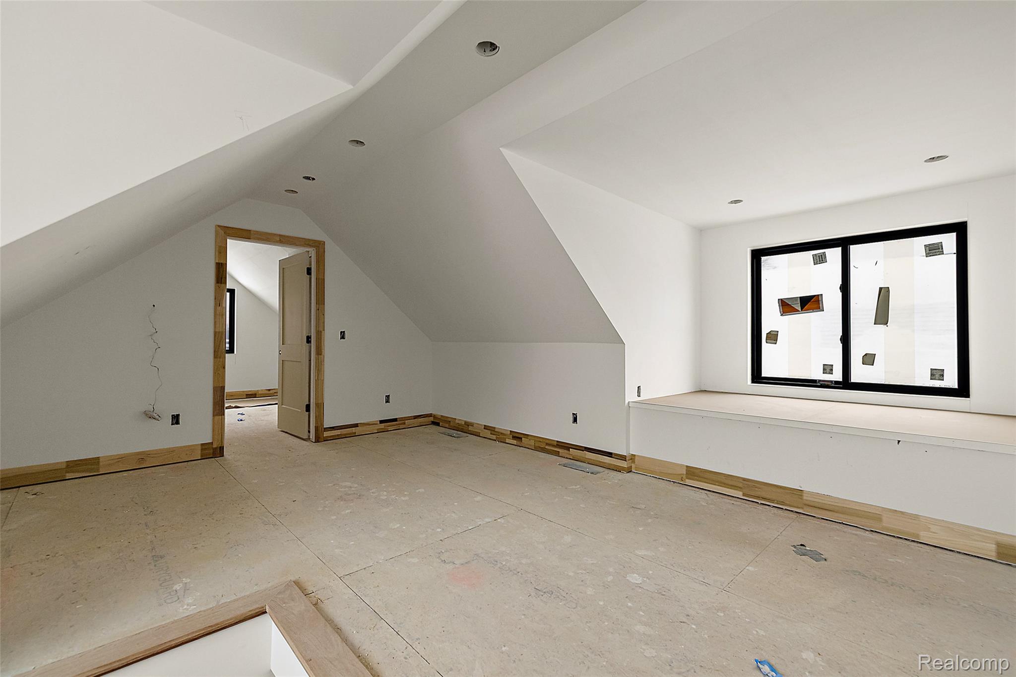 1368 Bennaville Avenue Property Photo 34