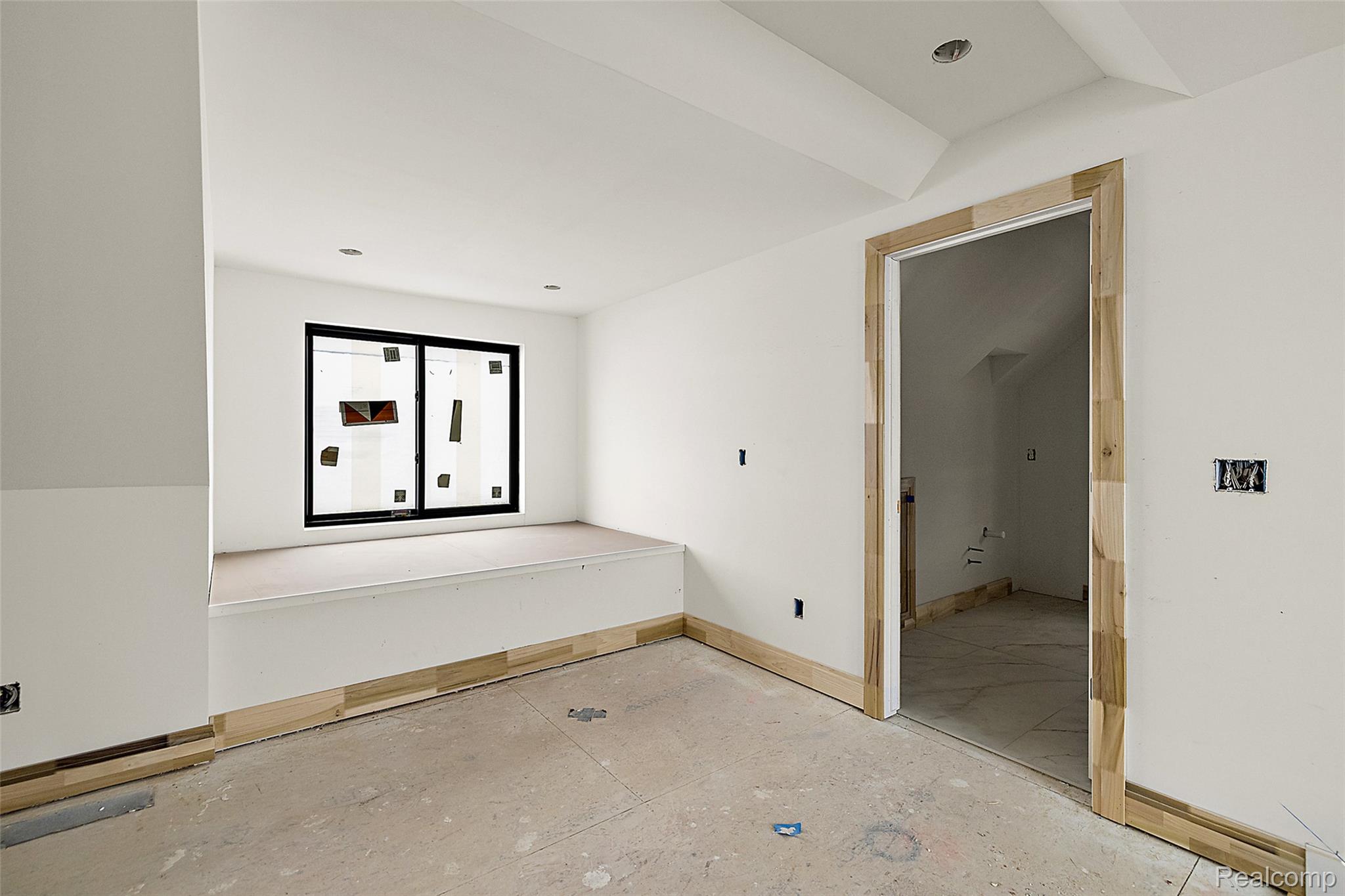 1368 Bennaville Avenue Property Photo 35