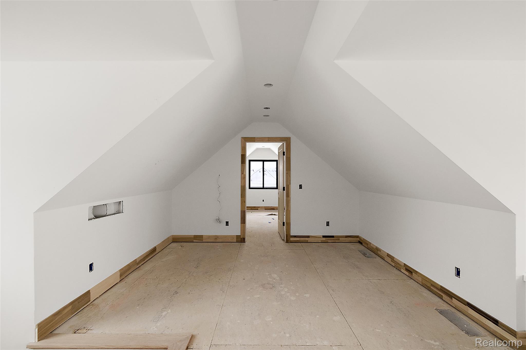 1368 Bennaville Avenue Property Photo 37