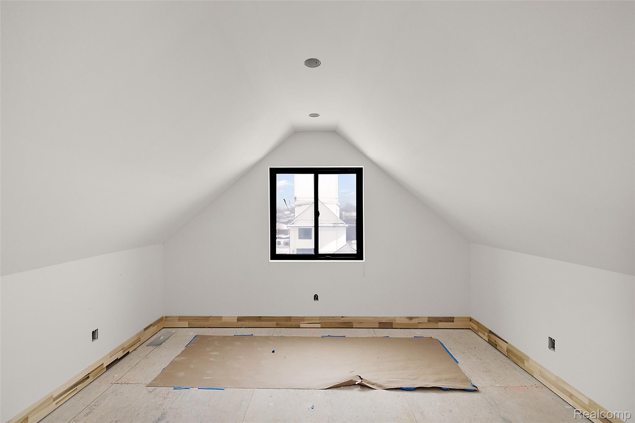 1368 Bennaville Avenue Property Photo 38
