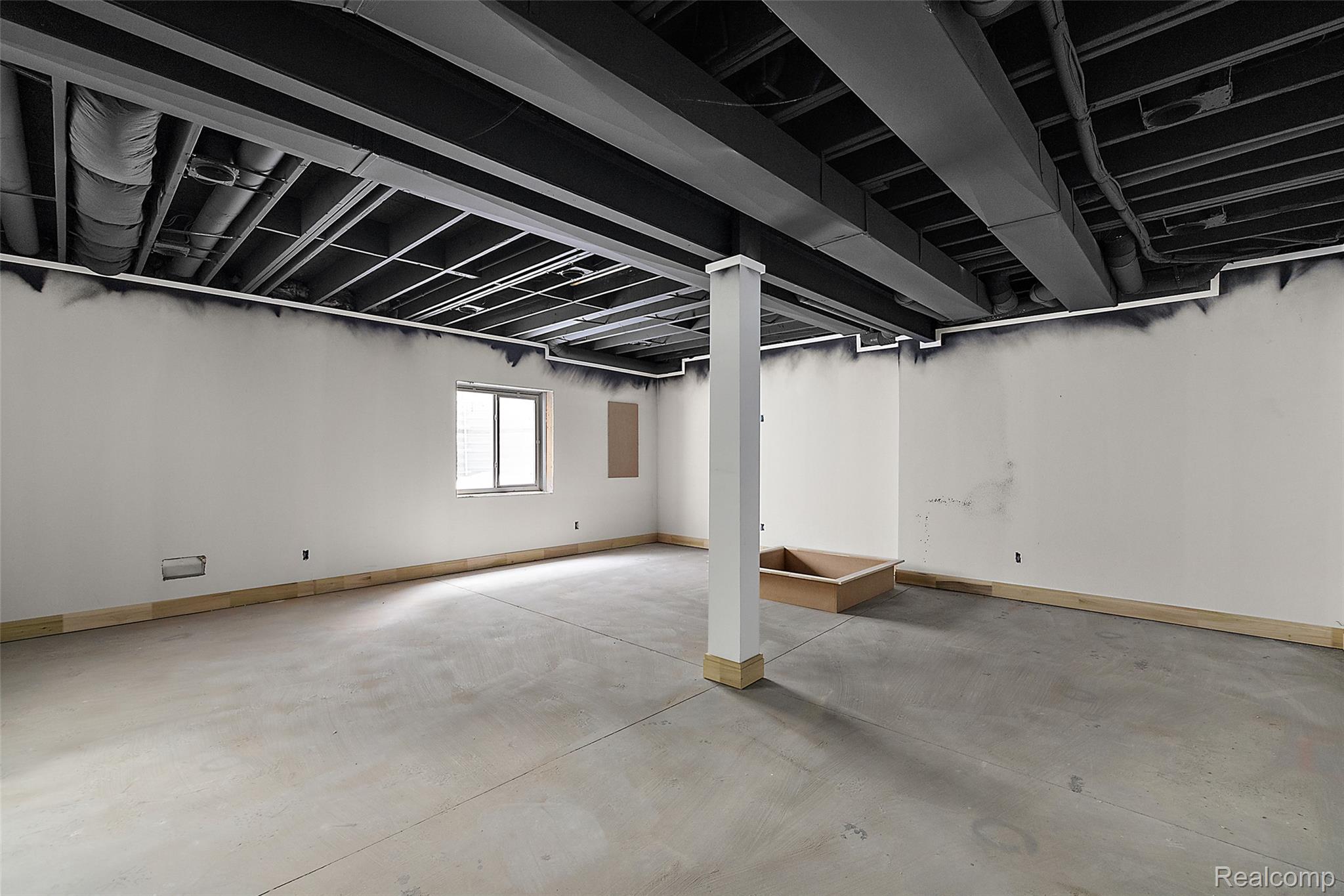 1368 Bennaville Avenue Property Photo 39