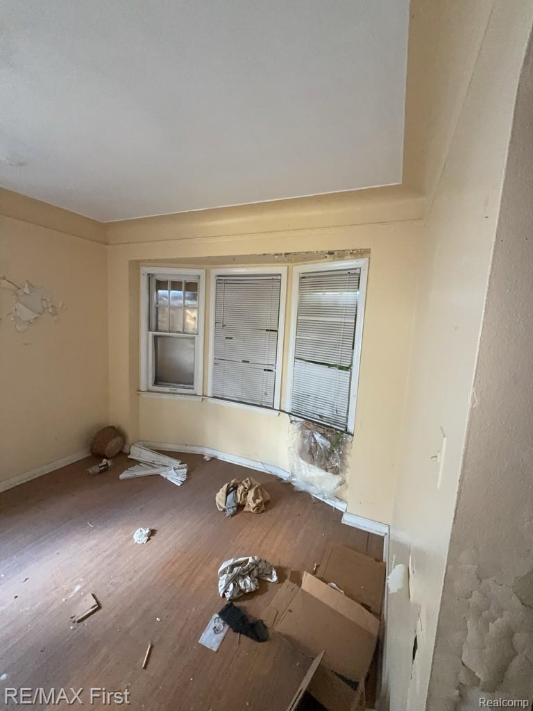 9536 Minock Street Property Photo 4