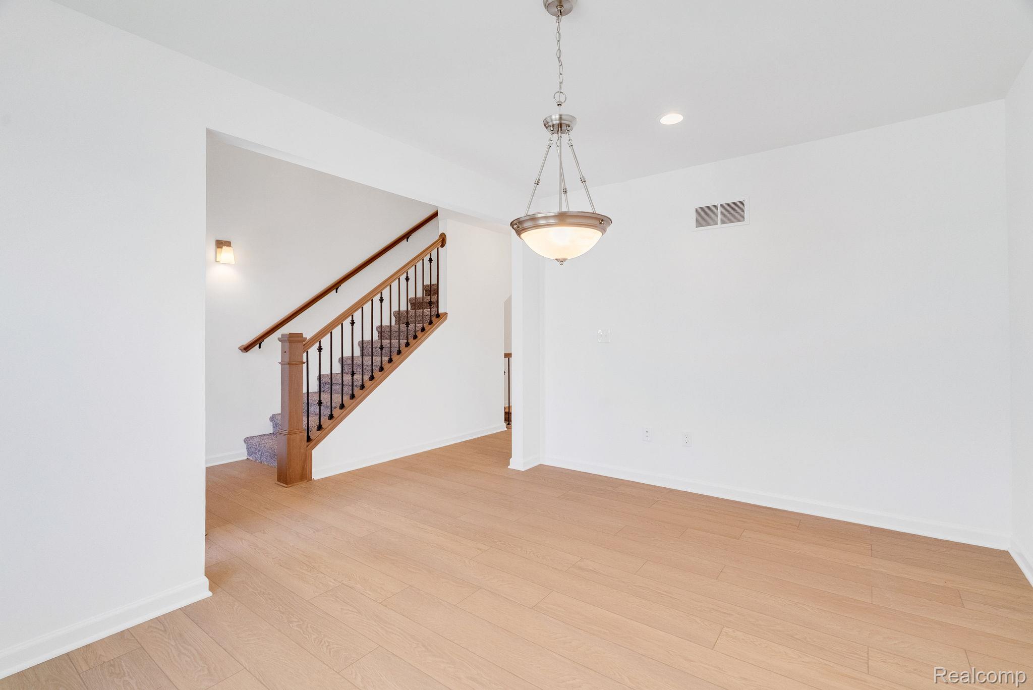 36293 Monroe Property Photo 15