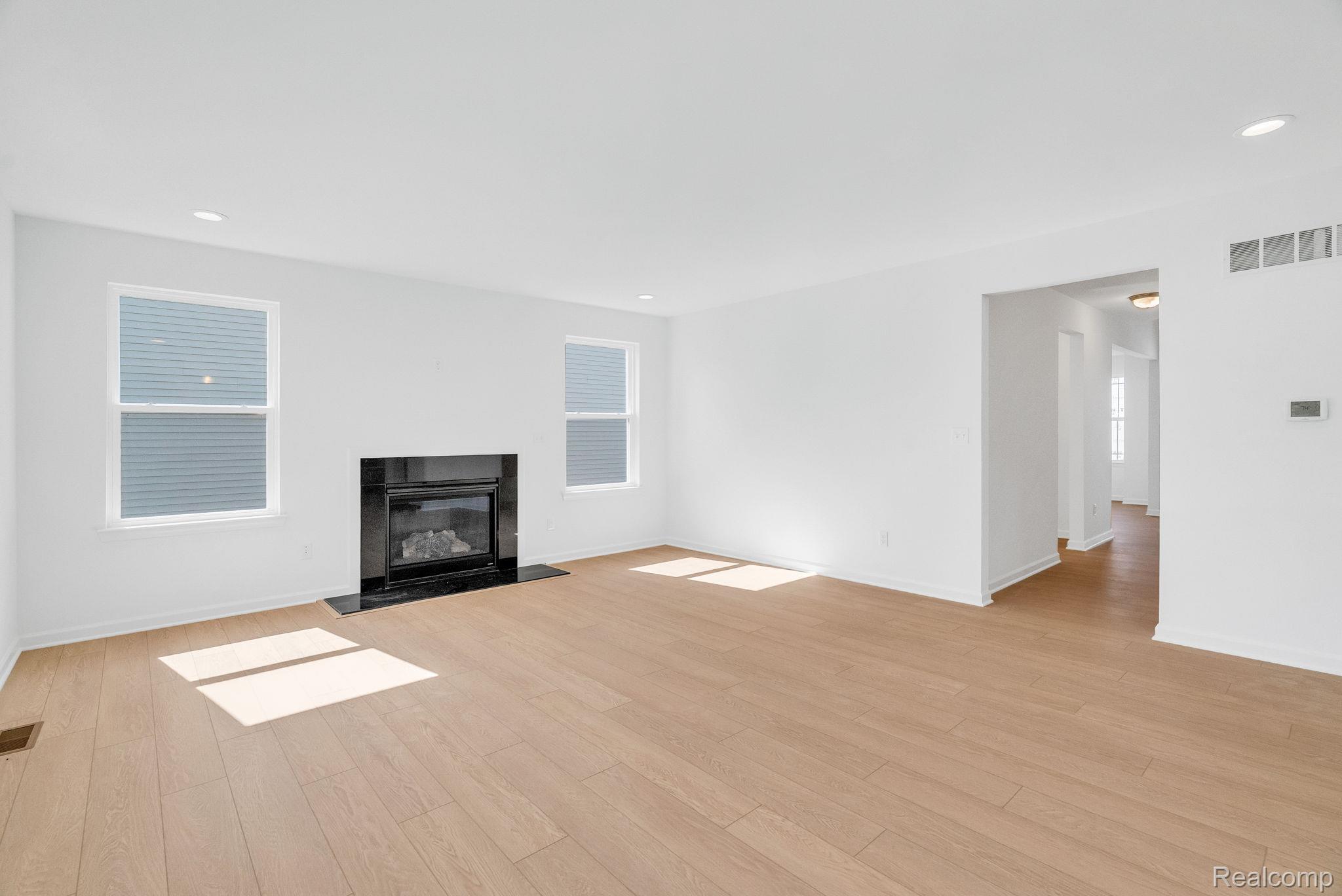 36293 Monroe Property Photo 17
