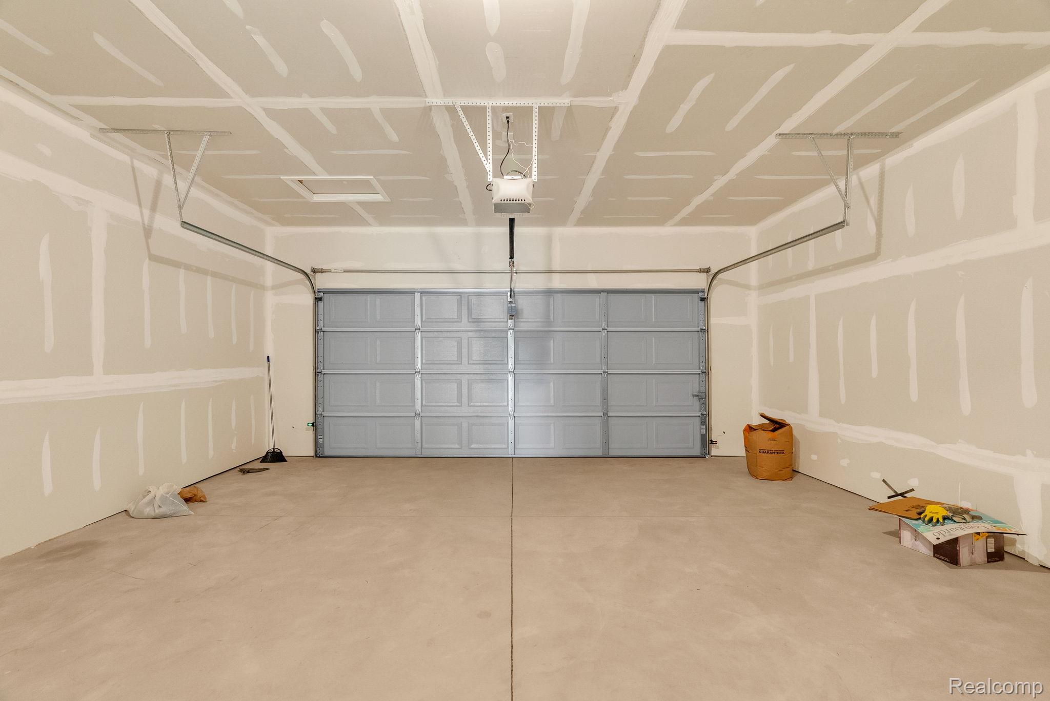 36293 Monroe Property Photo 54
