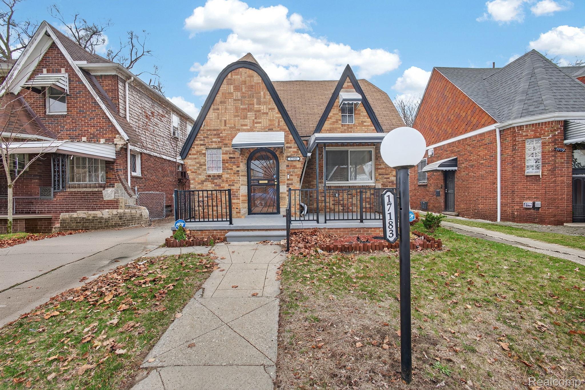 17183 Washburn Street Property Photo 1