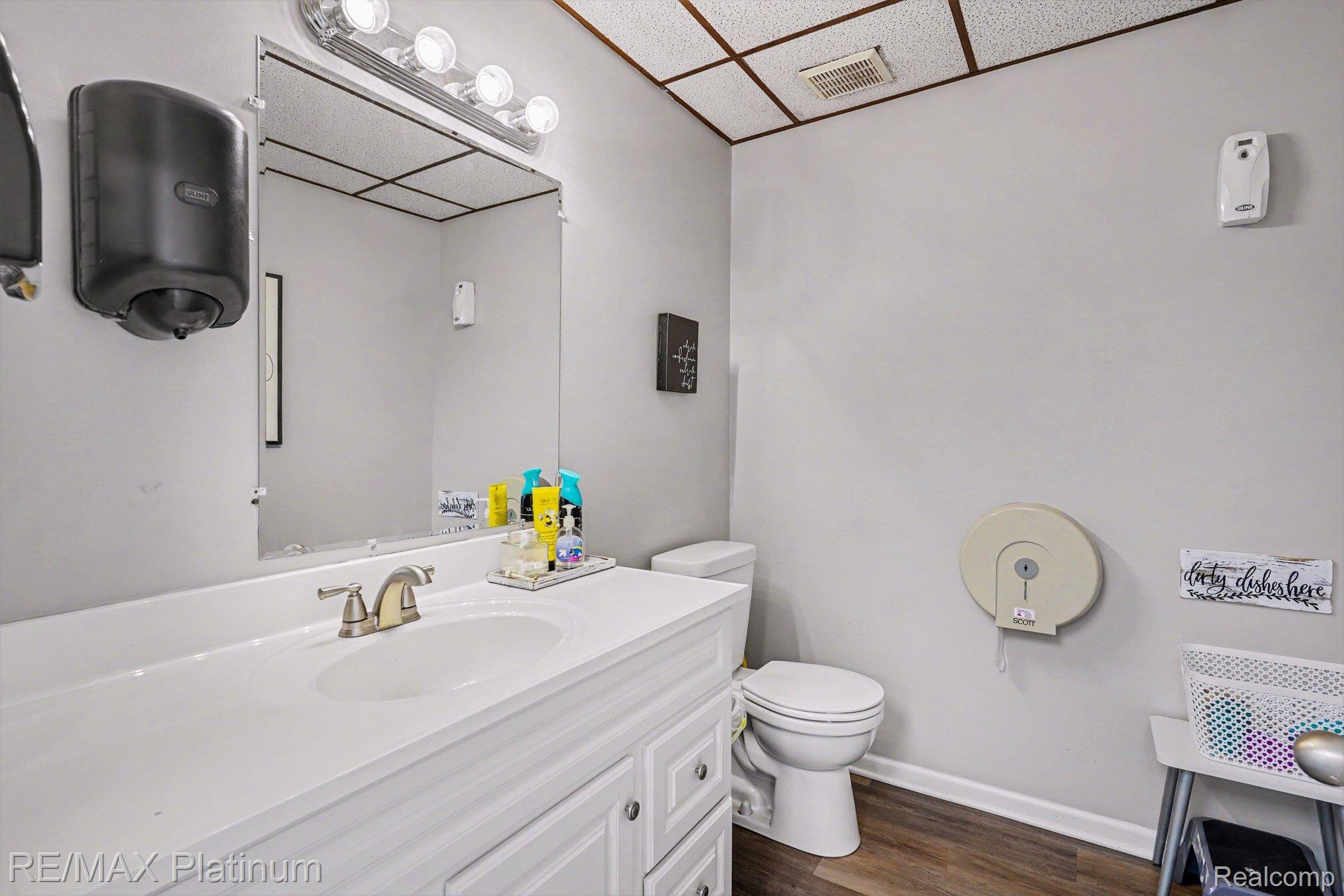 3552 Avon Street Property Photo 32