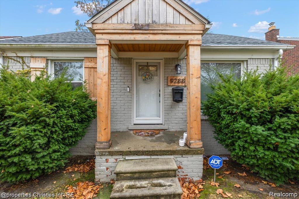 9288 Camley Street Property Photo 2