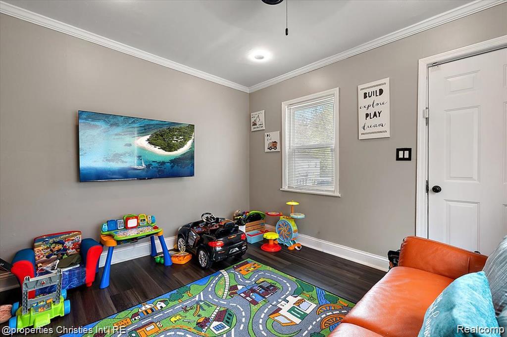 9288 Camley Street Property Photo 14