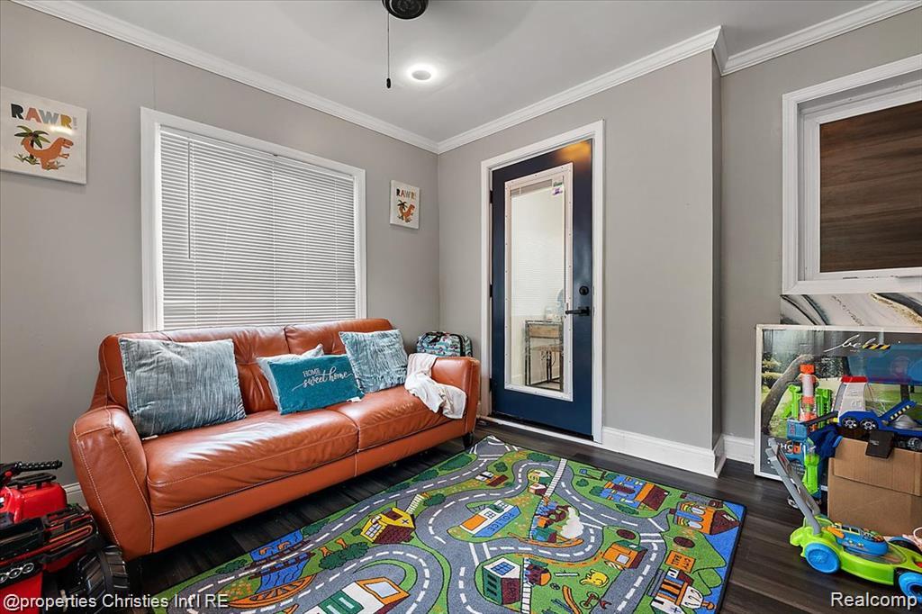 9288 Camley Street Property Photo 15